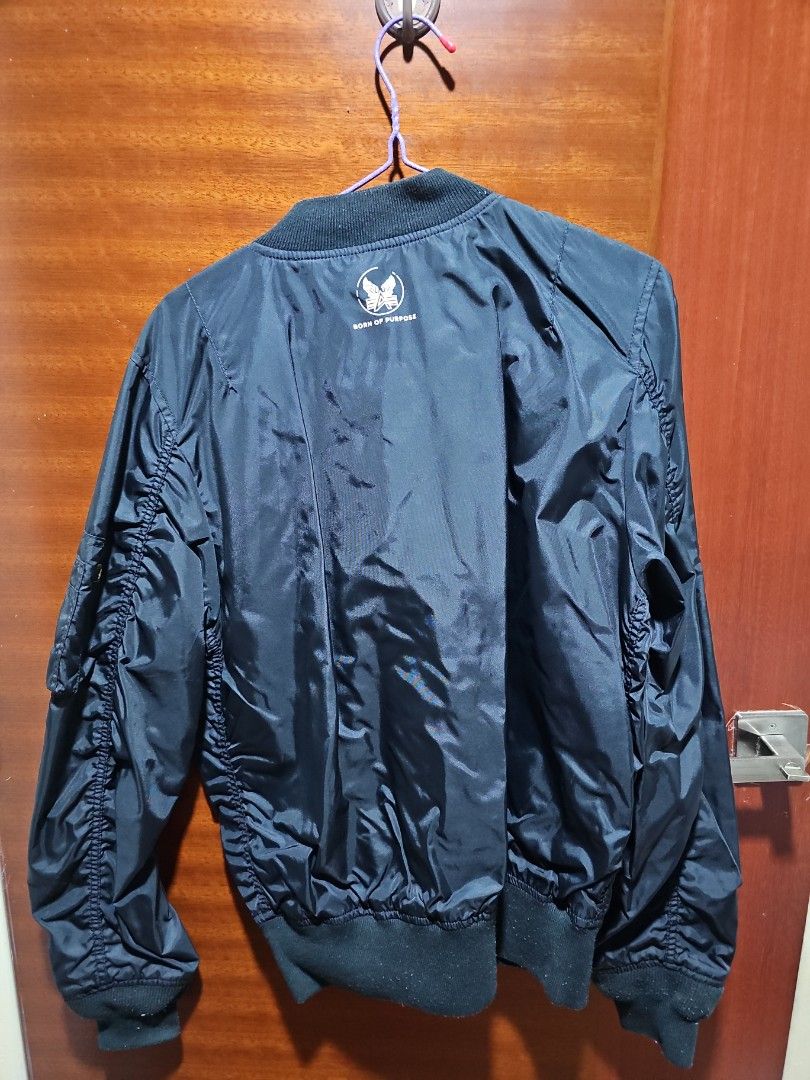 Alpha industries bomber jacket Black, Men's Fashion, Coats, Jackets and  Outerwear on Carousell