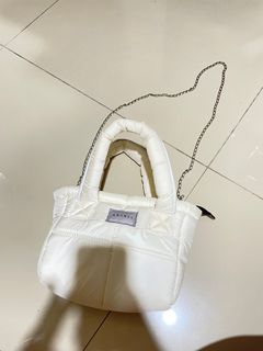 (Kategori: ) berada di . Dikirim oleh goodclotheshere (ID iklan 1247415868, Gambar 1). Deskripsi: .