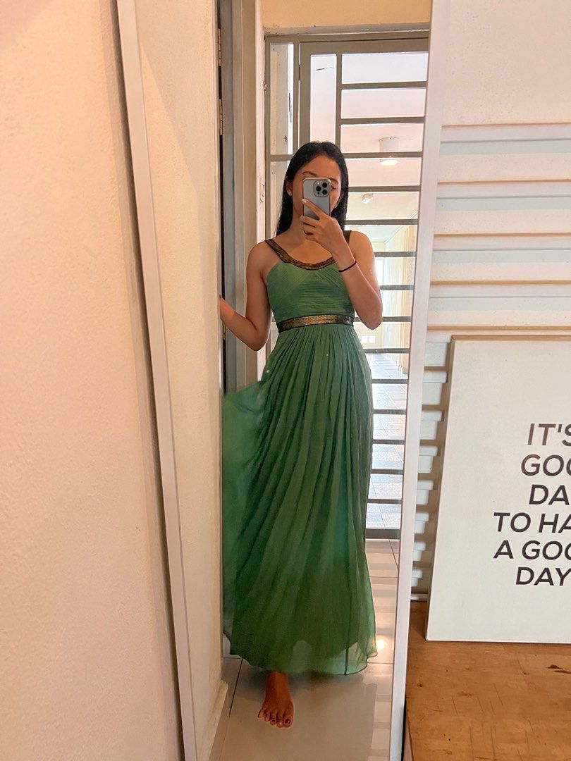 Bcbg green sales gown