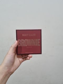 Beauty glazed brownie