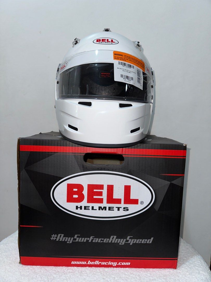 Bell M8 SA2020 (Category: Helmets and other Riding Gears) located in Paranaque City. Submitted by flightindustries__ (Listing ID 1247447219, Image 1). Description: Brand new tried on only rare size 2xl Complete with box Bell m8 SA2020 Negotiable offer up.