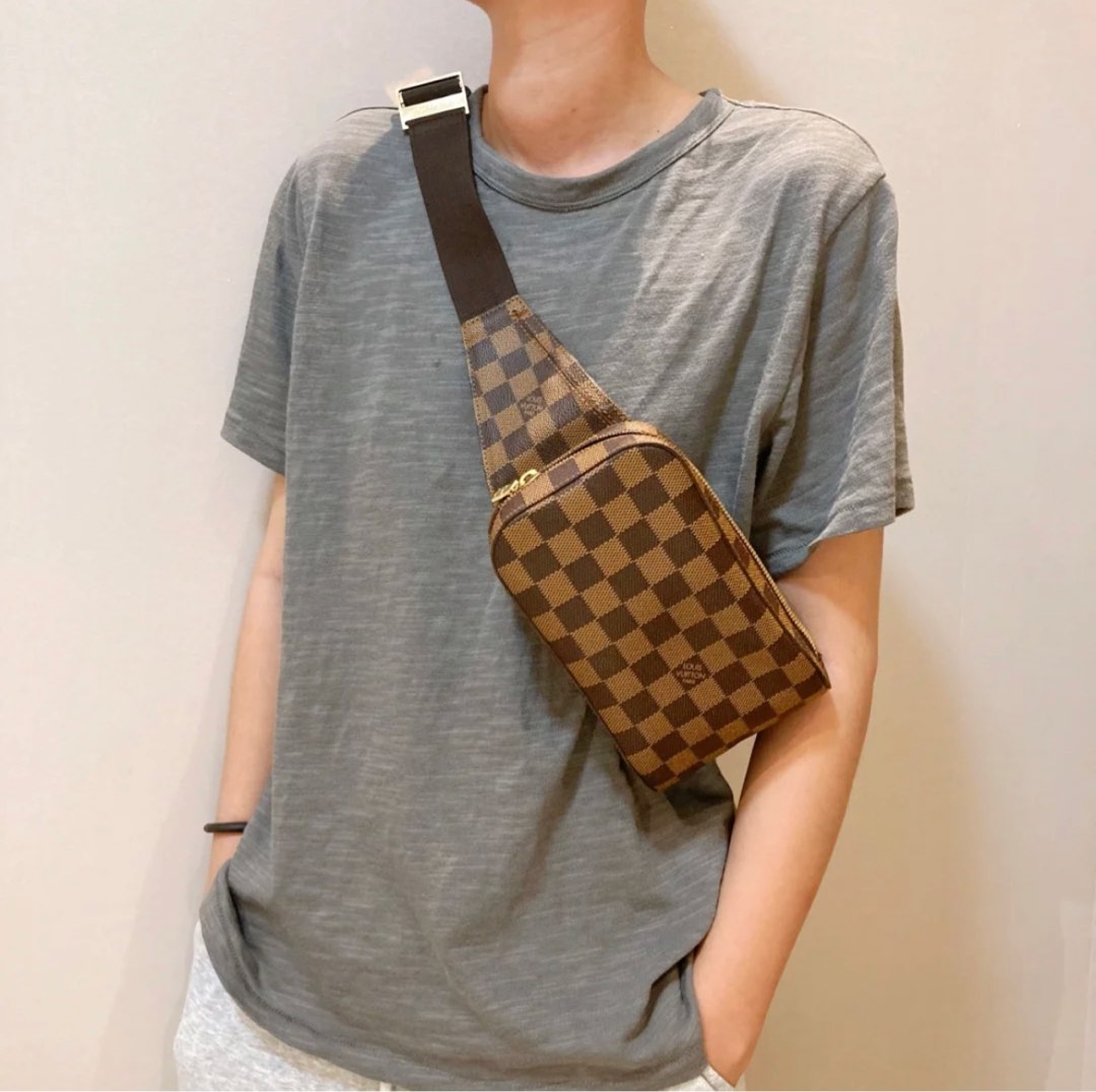 Louis Vuitton Discovery Monogram Unisex Street Style Leather Small Shoulder  Bag Logo (M46036)