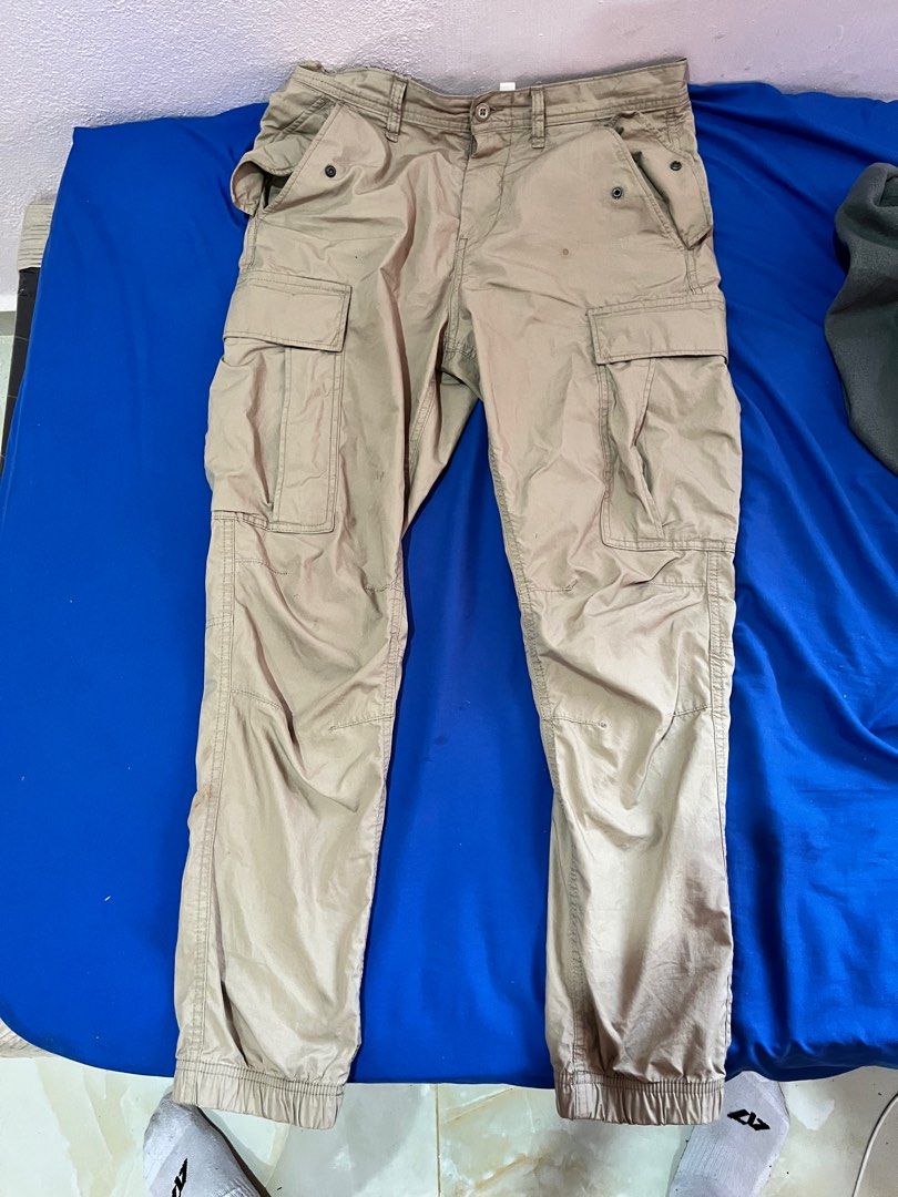 Cargo pants khaki, Men's Fashion, Bottoms, Trousers on Carousell