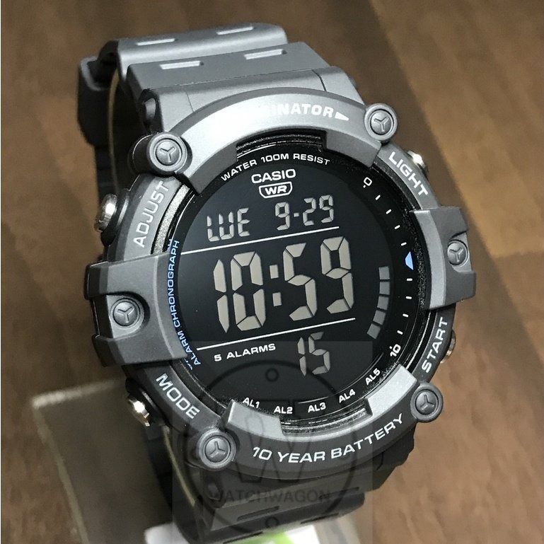 Large display digital hotsell watch