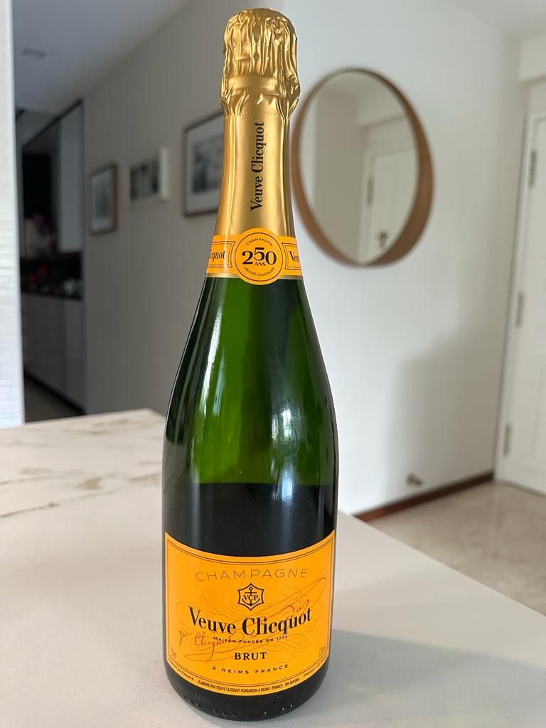 Veuve Clicquot Brut Extra Old Champagne - 750ml / 1 / NV