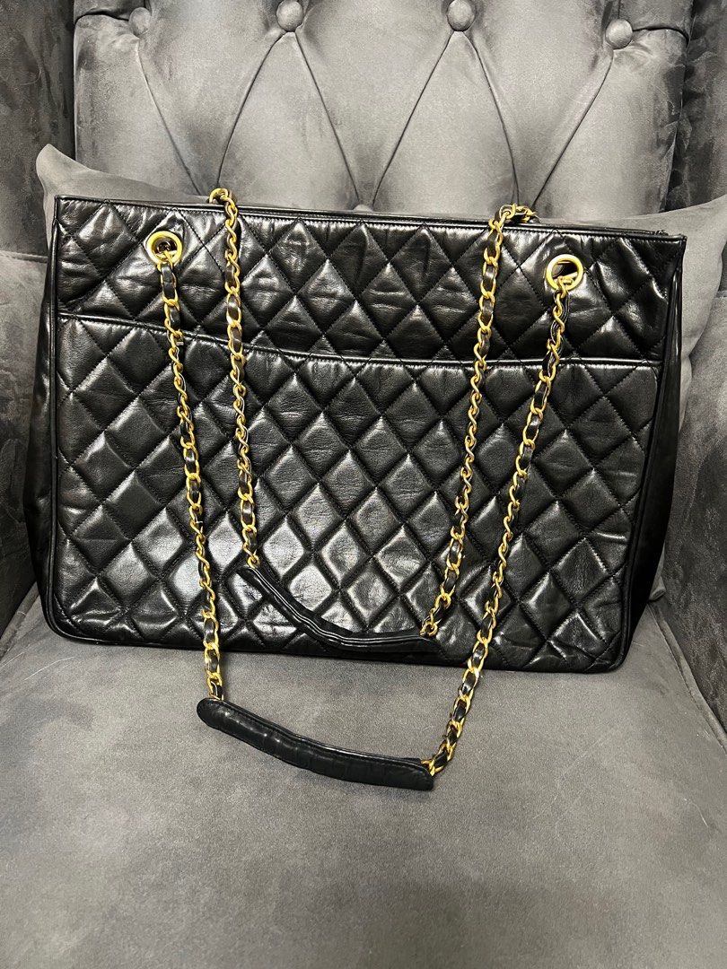 Chanel lambskin quilted new arrivals shoulder bag black