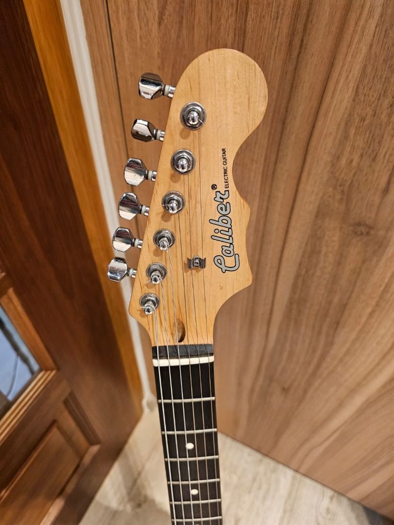 Complete Electric Beginner guitar Set Dark Green Stratocaster + 20w