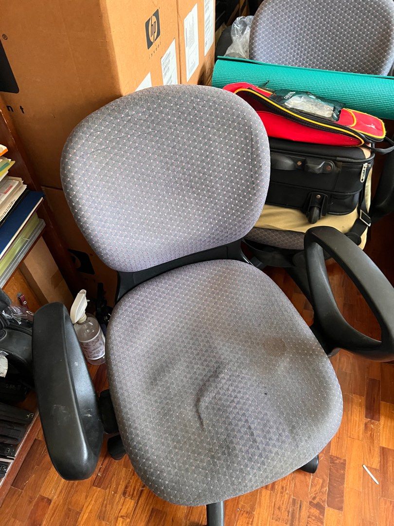 Computer chairs on Carousell