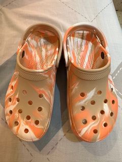 Crocs Women  7