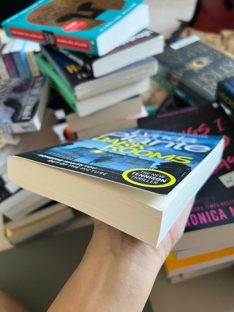 Dark Rooms Lynda La Plante, Hobbies & Toys, Books & Magazines