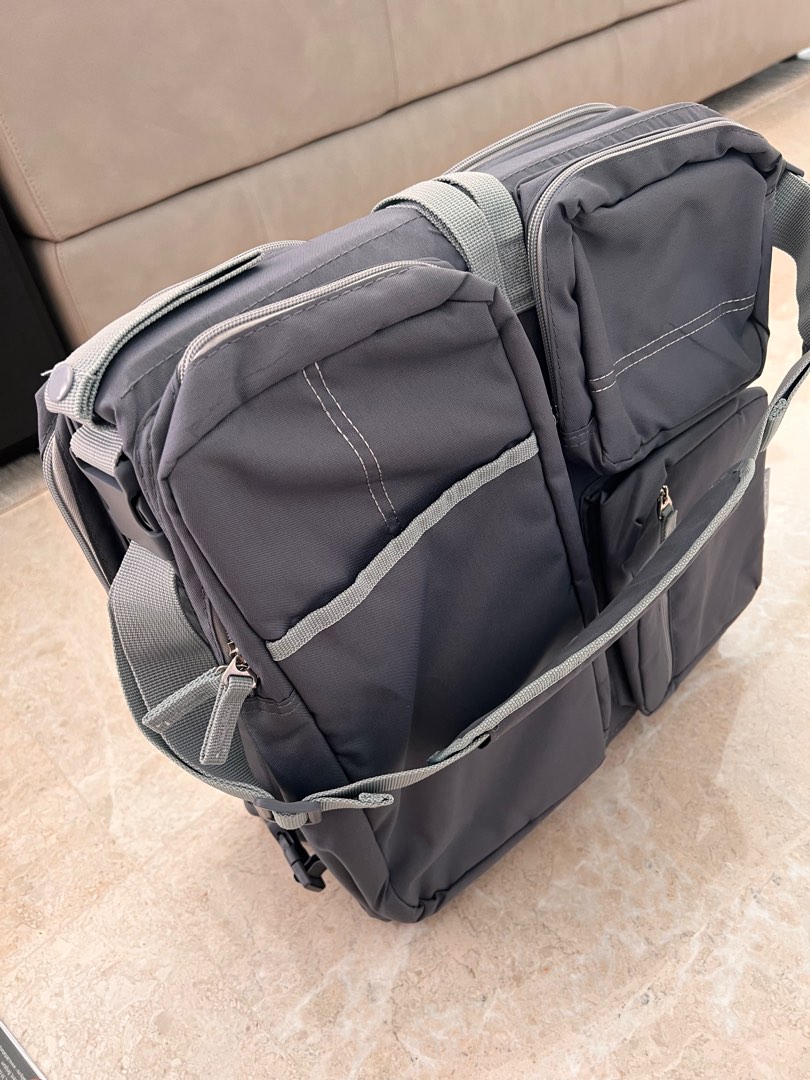 Delta Baby 2 in 1 Travel Cot, Babies & Kids, Going Out, Diaper Bags