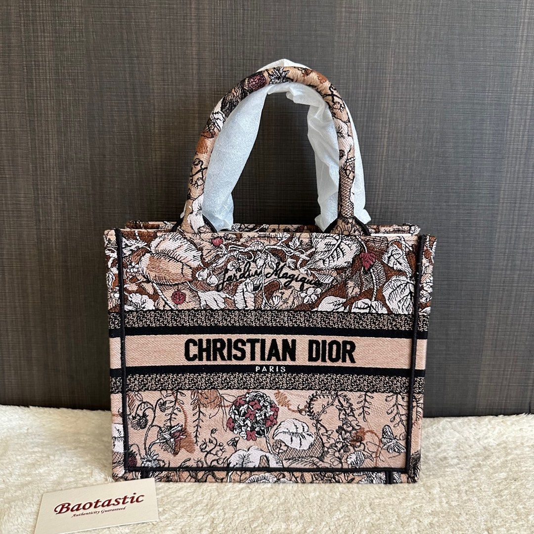 Dior Large Book Tote Bag Large Book Tote Ecru and Blue Dior Oblique  Embroidery, Luxury, Bags & Wallets on Carousell