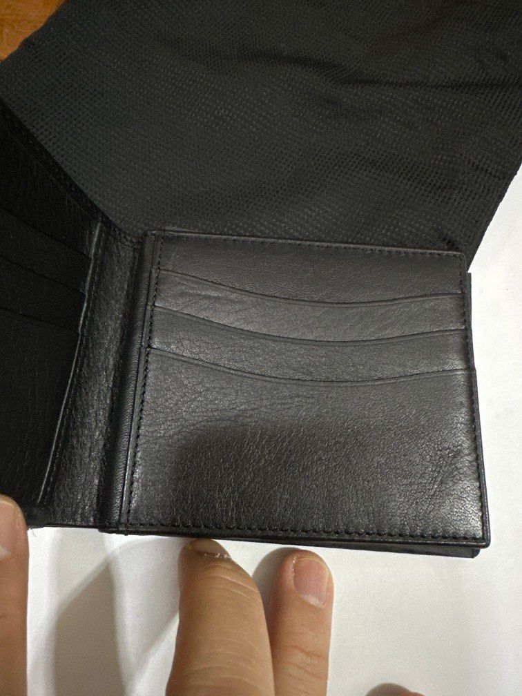 Dunhill Chassis Black 6 cards, 2 IDs, carbon fiber pattern billfold