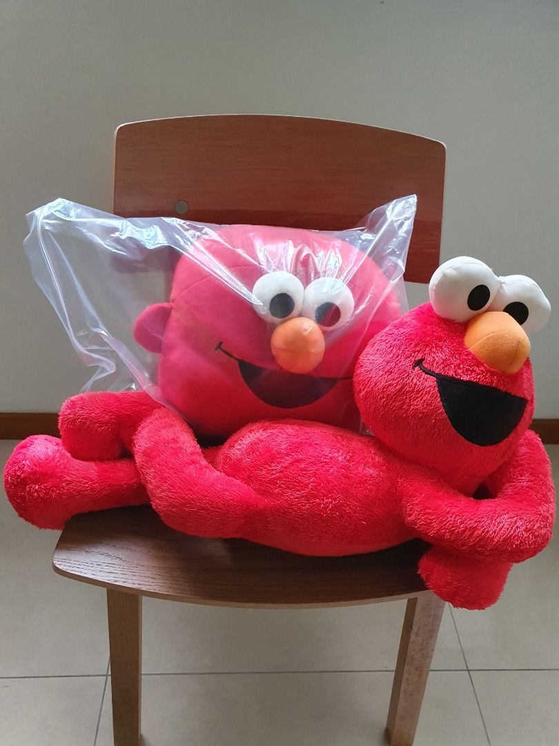 Elmo, Hobbies & Toys, Toys & Games on Carousell