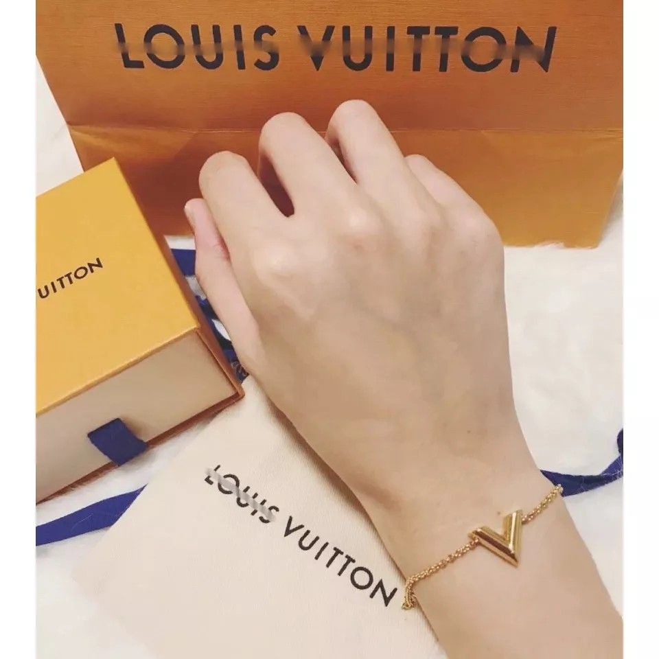Gelang Louis Vuitton, Fesyen Wanita, Perhiasan di Carousell