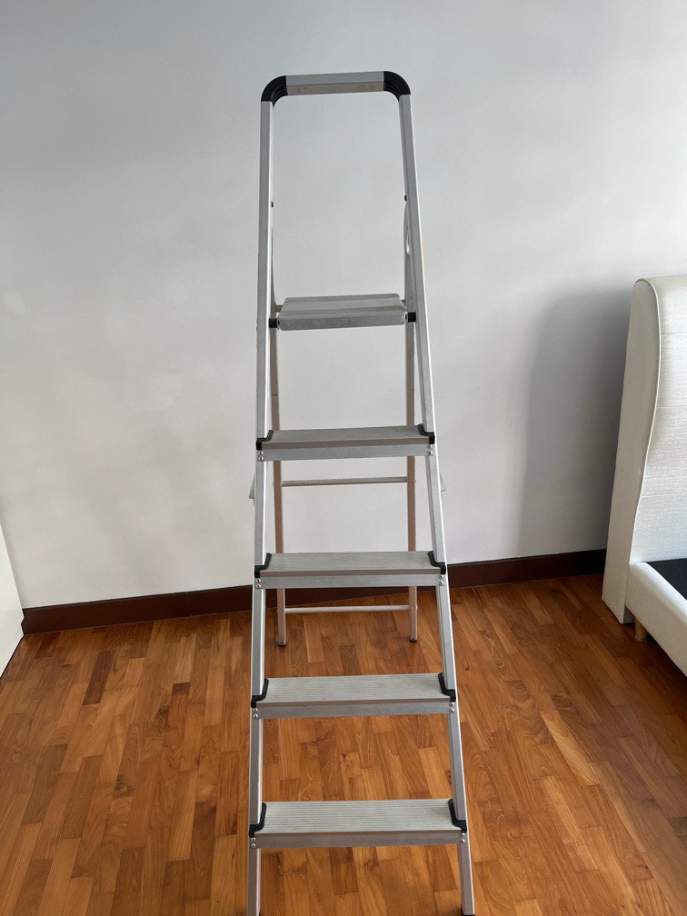 Golden Eagle Ladder, Furniture & Home Living, Home Improvement