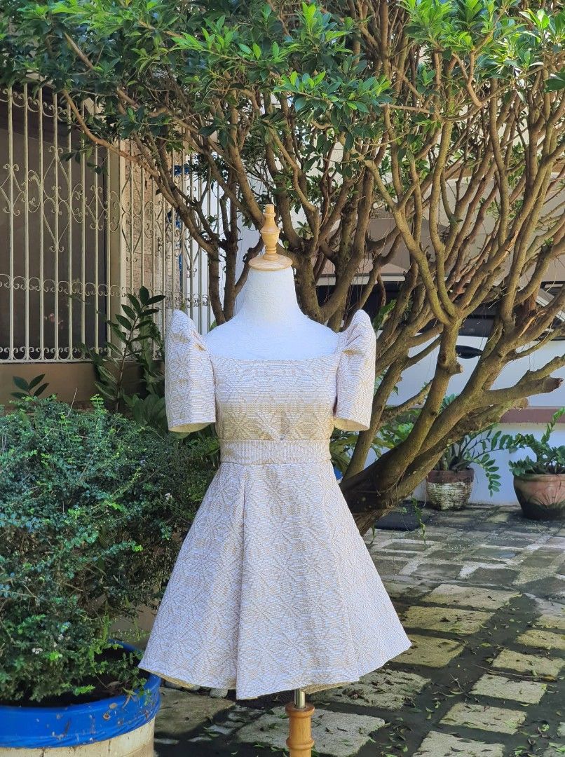 Miss G's Gown Rental & Wedding Boutique (@missgorgeousgowns) • Instagram  photos and videos