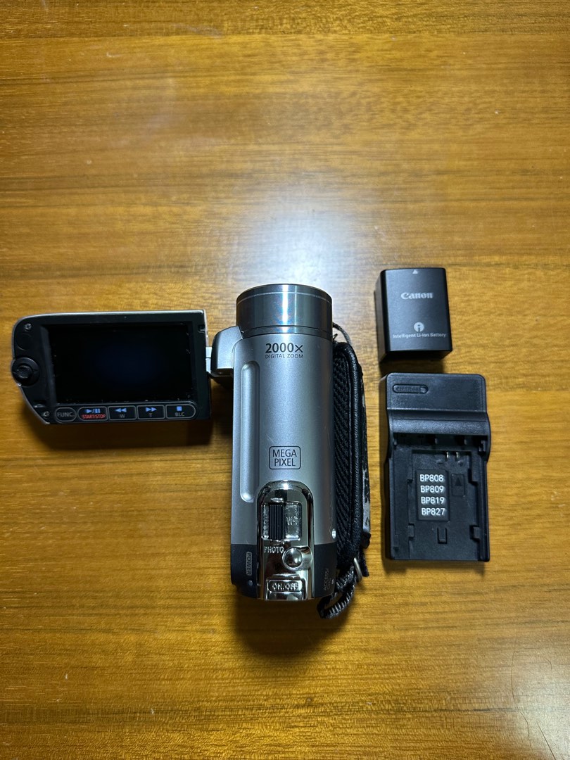 handycam canon fs100e video camera, Photography, Cameras on Carousell