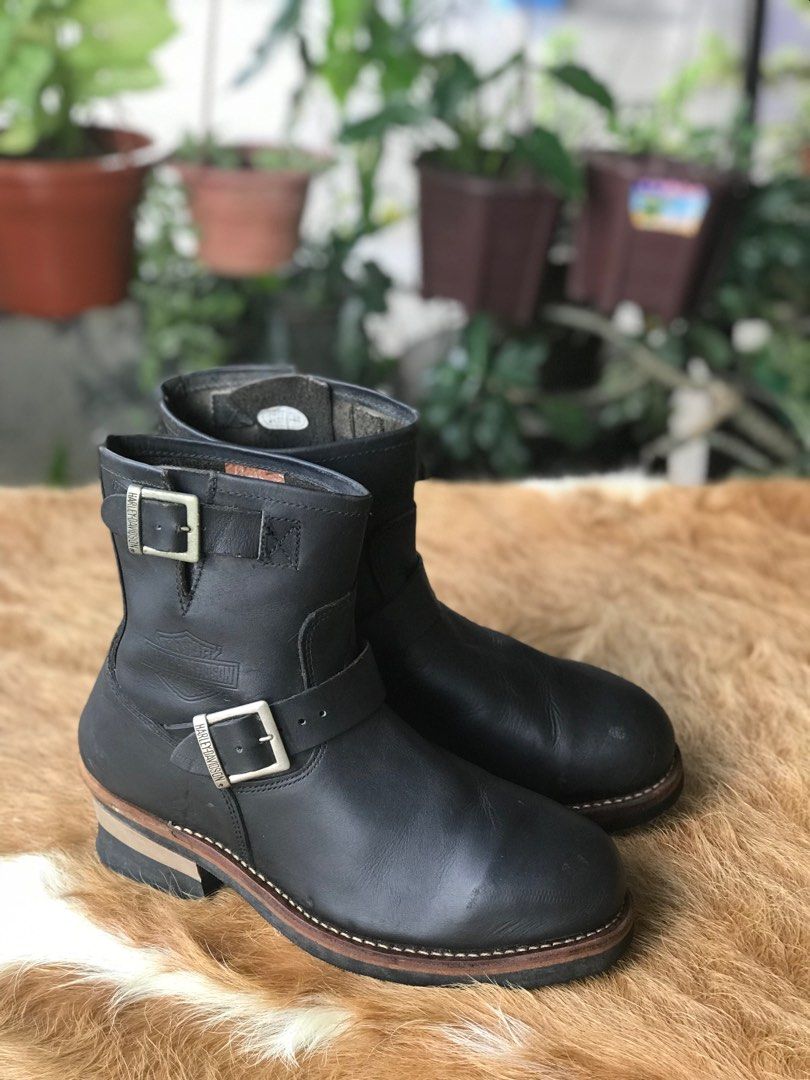Short engineer boots top