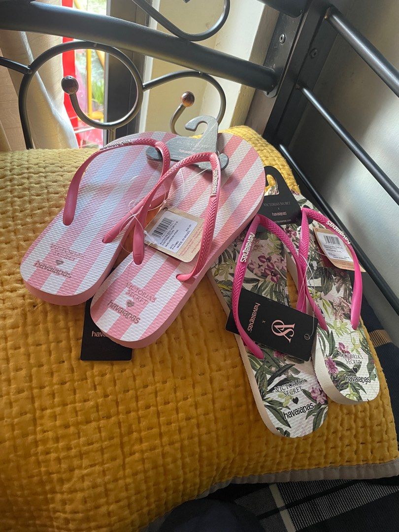Victoria secret wedge flip flops top