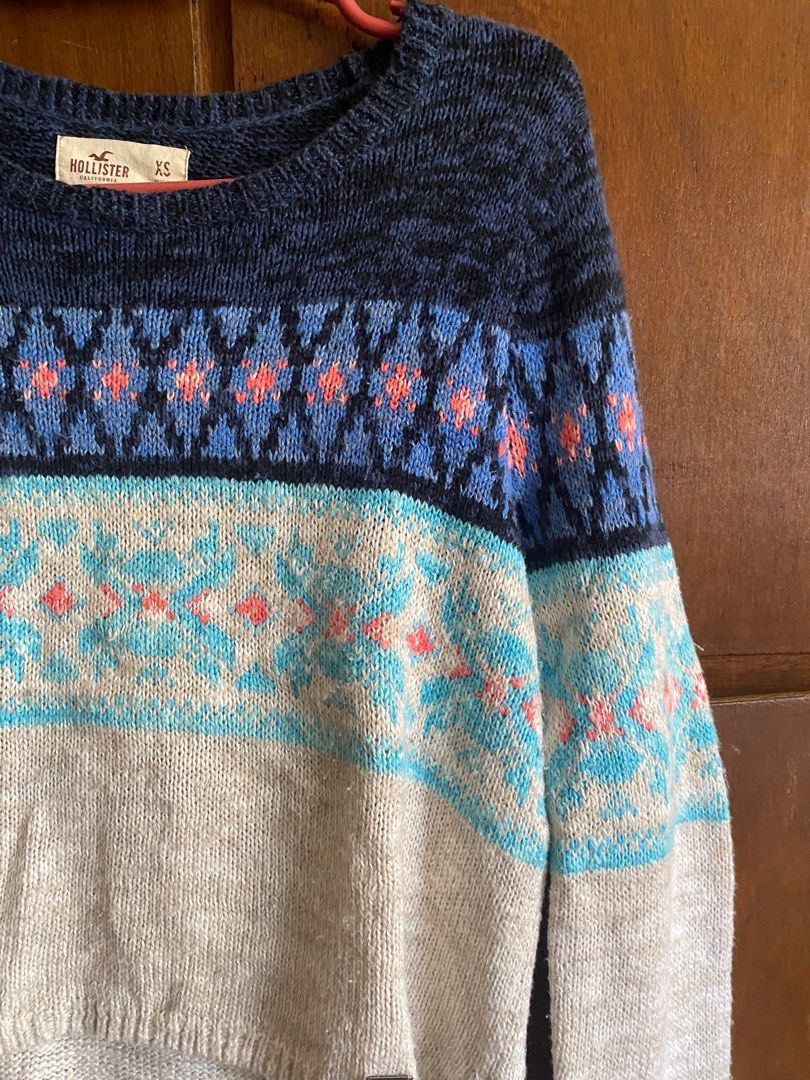 Hollister Knitted Sweater (Category: Others Tops) located in Iloilo. Submitted by isteb (Listing ID 1247329994, Image 3). Description: ID: Hollister Knitted Sweater Size: XS Tag Dimes: L(front)-17 (back)-22 W-17 From UK Color rate: 10/10 Issue: None Fixed price!.