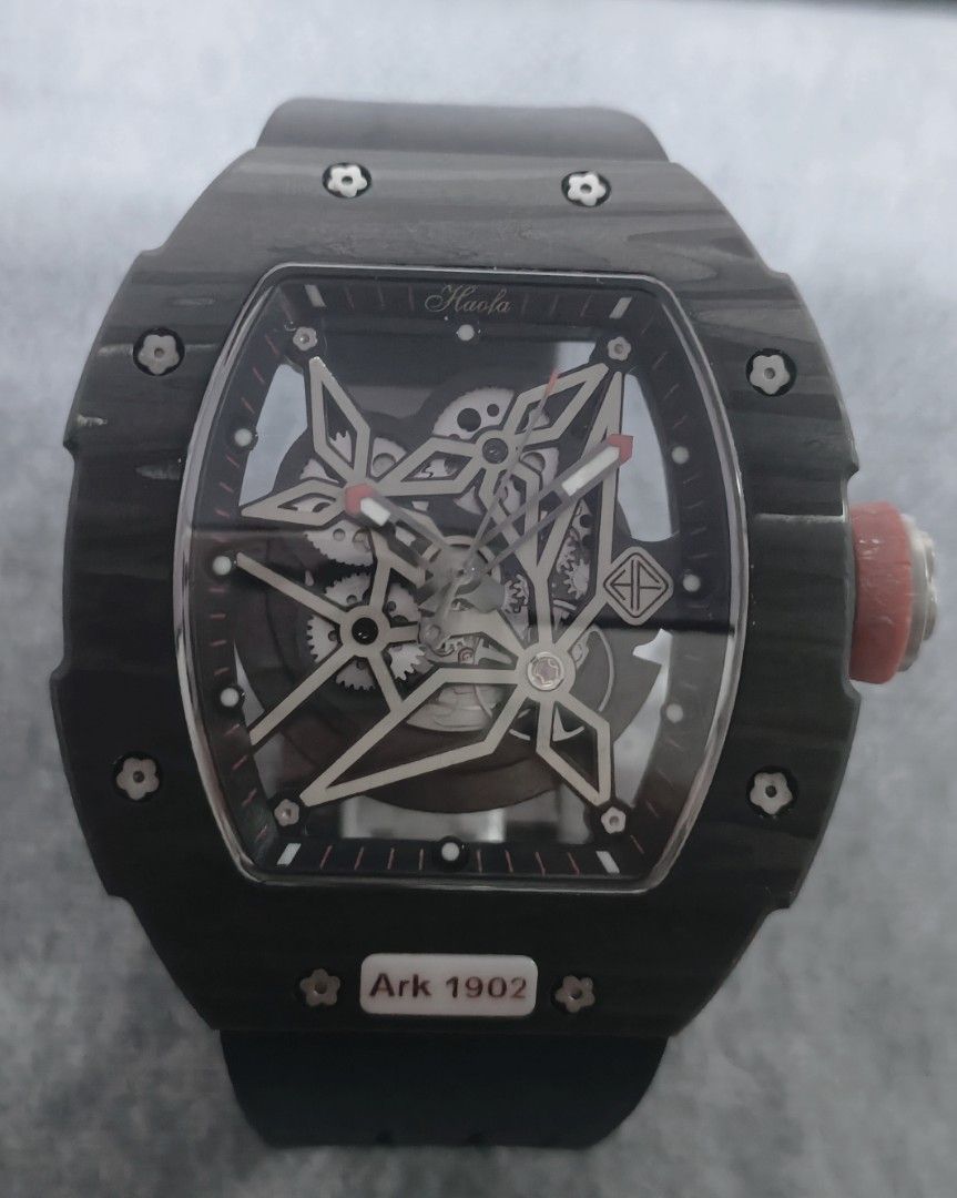 Carbon fiber automatic watch discount