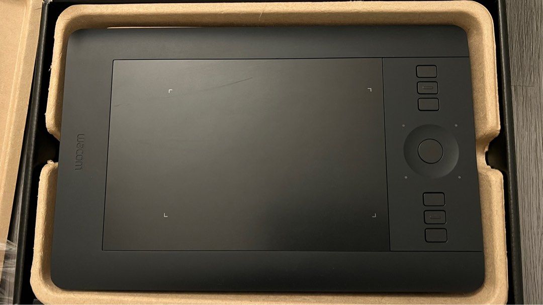 Intuos Pro Drawing Pad, Mobile Phones & Gadgets, Tablets, iPad on