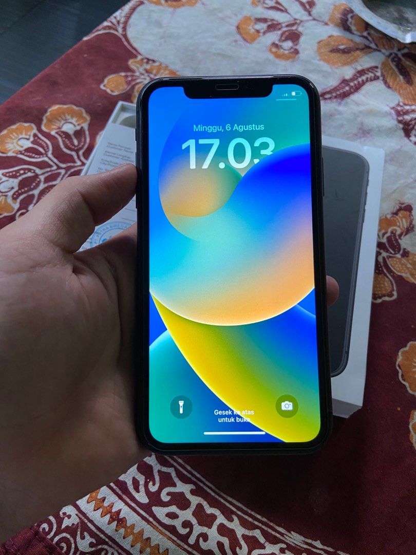 iphone 11 64 digimap on Carousell