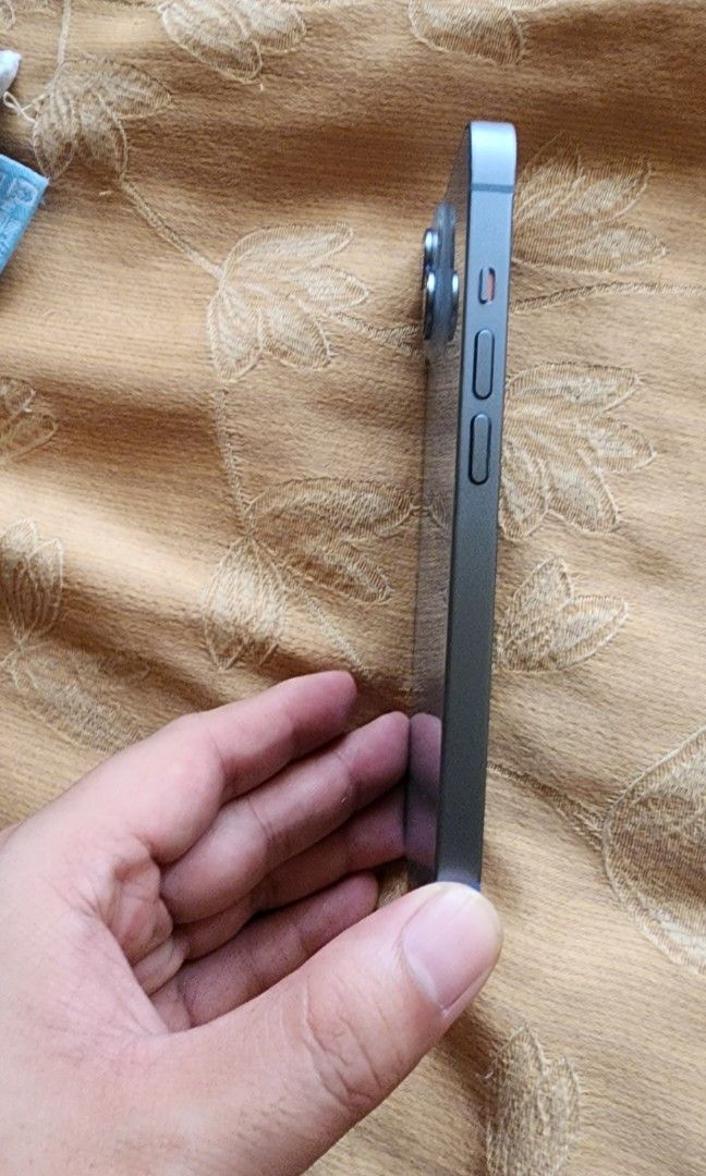 iPhone 14 128gb [ESim, US Carrier Locked], Mobile Phones & Gadgets