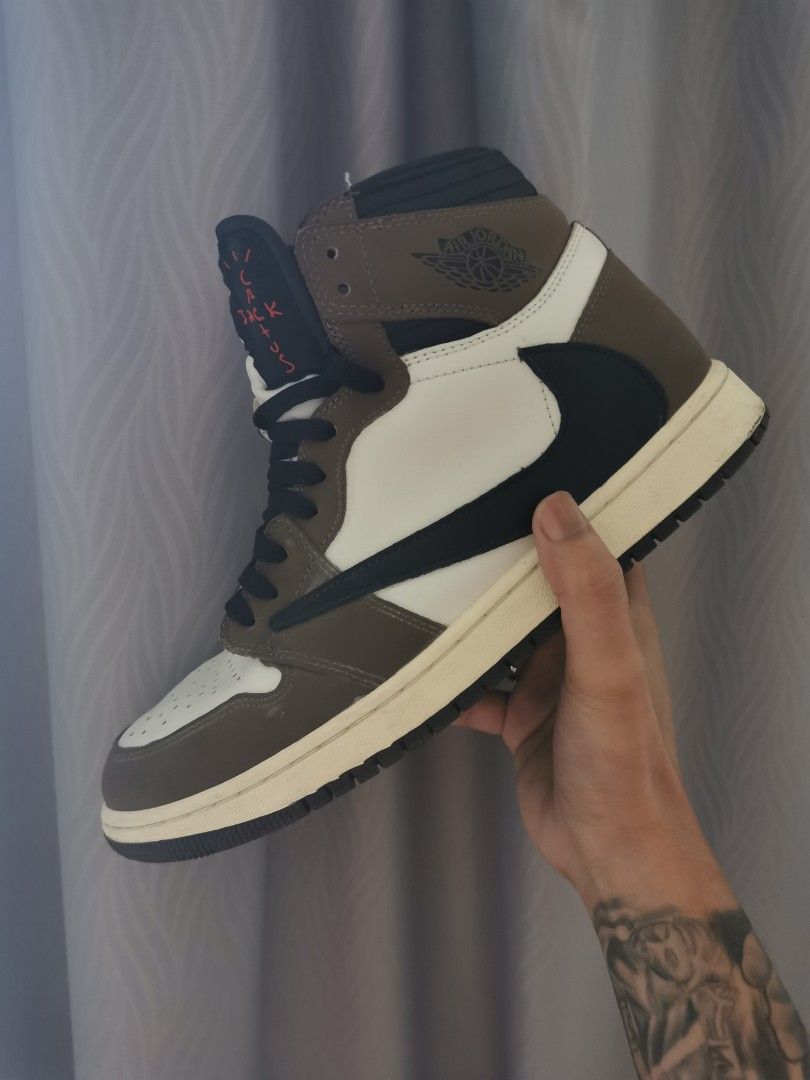 travis scott jordons