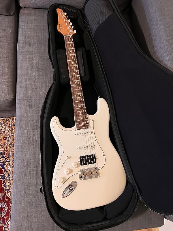 FAST SALE Left handed Suhr Classic Pro Olympic White Hobbies