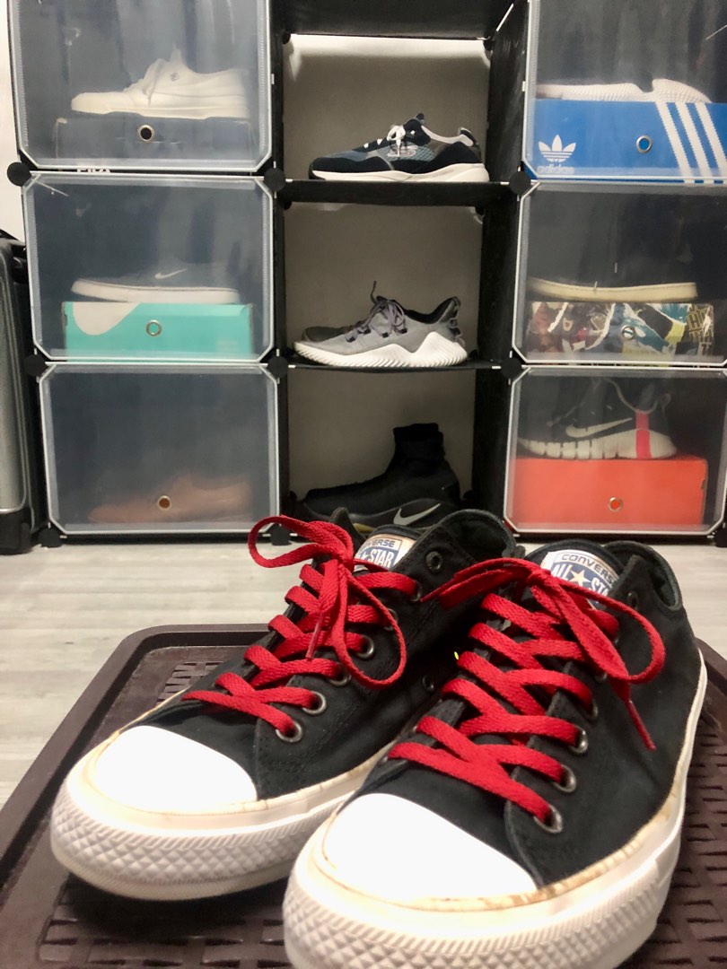 Black converse online red laces