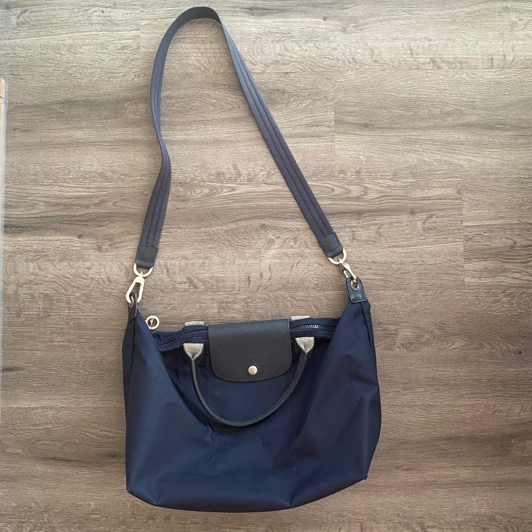 AUTHENTIC LONGCHAMP LE PLIAGE NEO BUCKET BAG, Women's Fashion, Bags &  Wallets, Cross-body Bags on Carousell