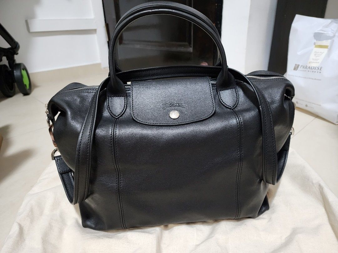 Longchamp Cuir Review and What's in My Bag 