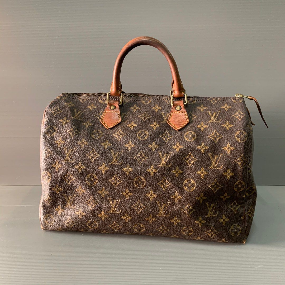 Authentic LV Speedy 35 Monogram canvass, Luxury, Bags & Wallets on Carousell