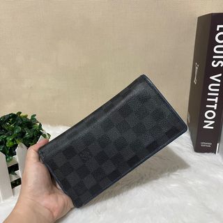 LOUIS VUITTON SUPREME Collaboration Men Leather Wallet Authentic 🔥, Men's  Fashion, Watches & Accessories, Wallets & Card Holders on Carousell