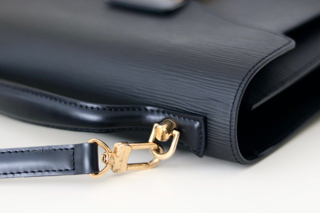 Review: Louis Vuitton Monceau 28 #louisvuitton #louisvuittonlover  #prelovedbag 