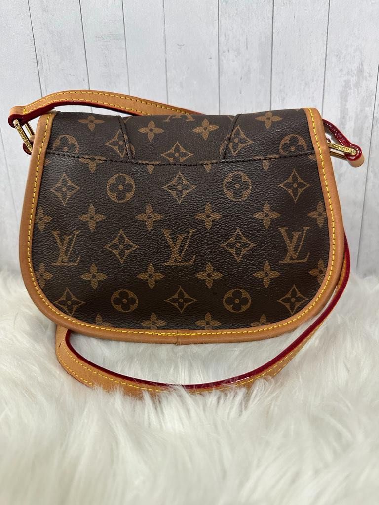 Louis Vuitton Menilmontant pm, Women's Fashion, Bags & Wallets, Cross-body  Bags on Carousell