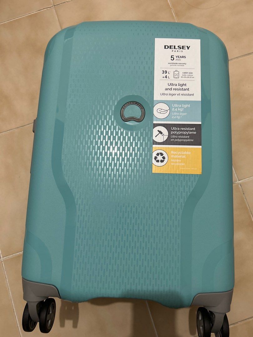 Delsey Paris Luggage 39L 4L extra light weight