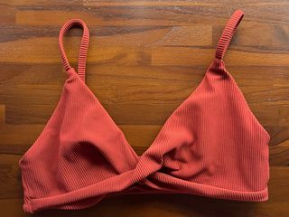 Lululemon ribbed twist bikini bra