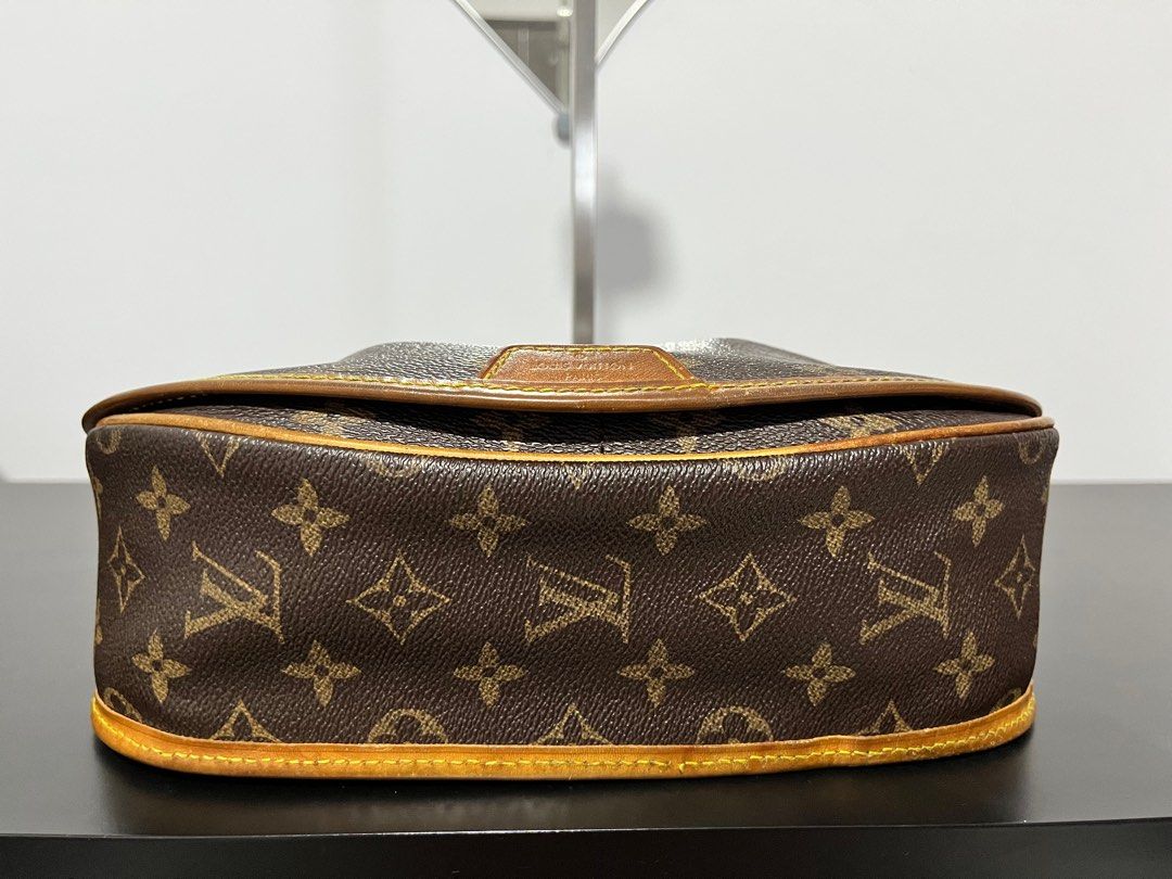 Louis Vuitton Menilmontant pm, Women's Fashion, Bags & Wallets, Cross-body  Bags on Carousell