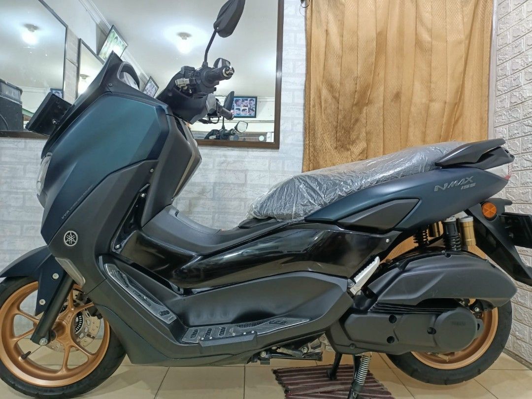 Motor Bekas Rasa Baru Yamaha Nmax Matte Green 2022 Keyless Connected on