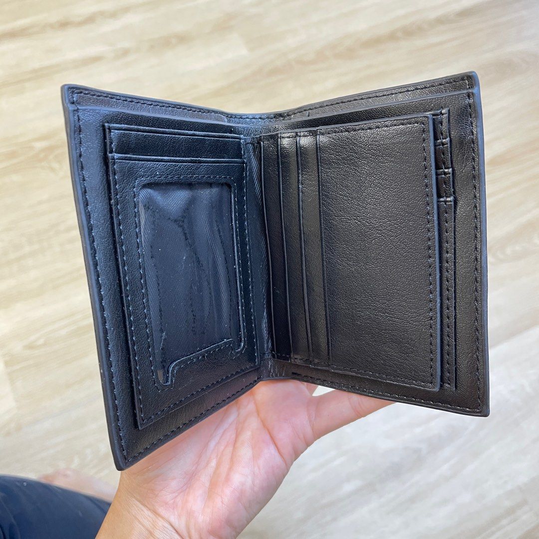 (NEW) 100 Original Swiss Polo Wallet Black, Men's Fashion, Watches