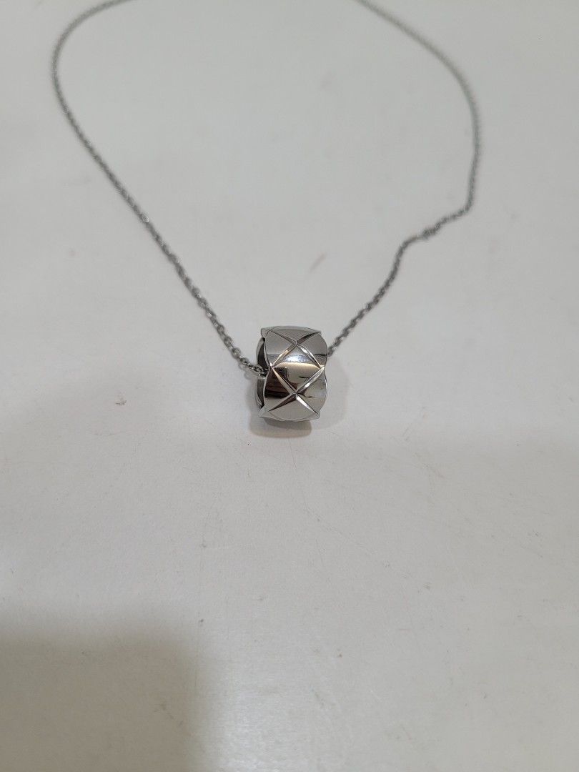 Nice silver necklace hotsell