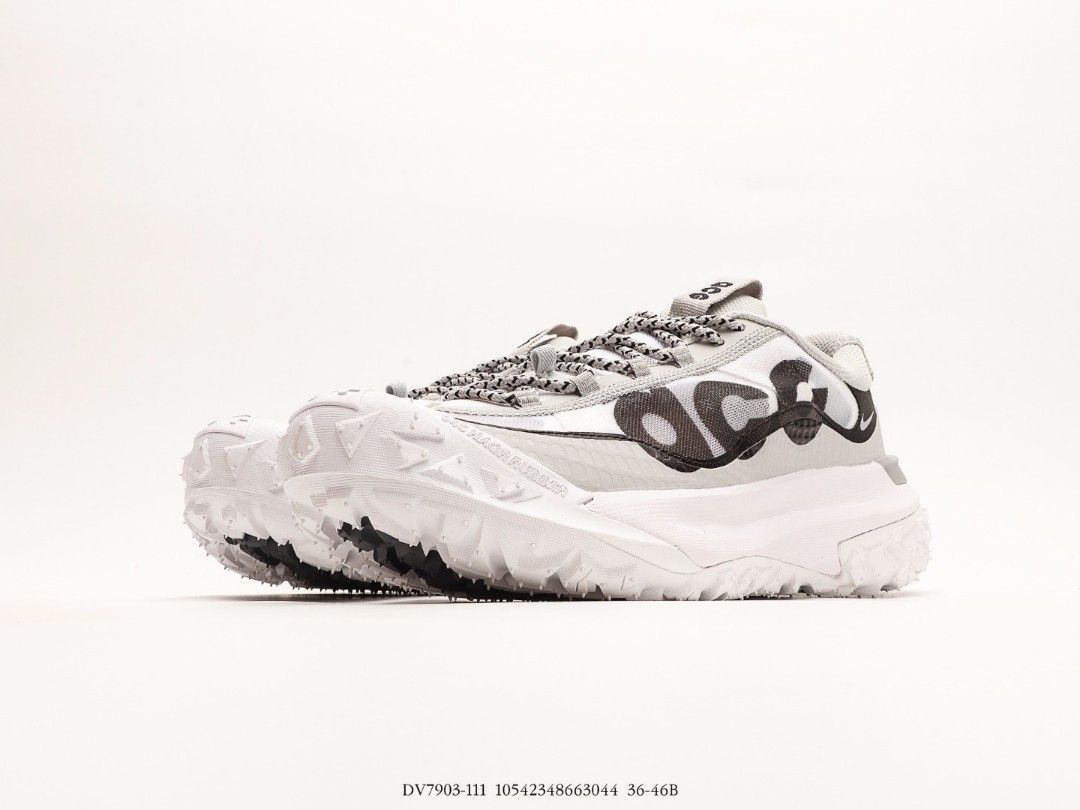 Nike mountain climbing shoes clearance