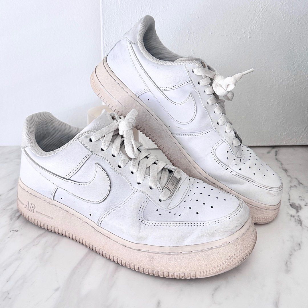 White clearance classic nikes