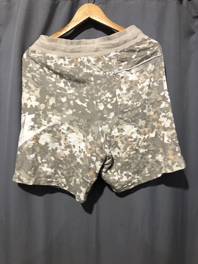 Nike alumni camo sales shorts