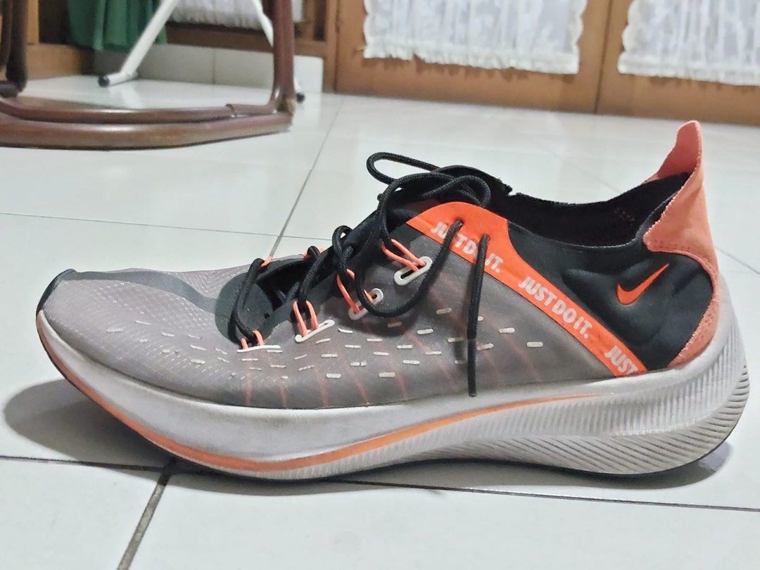 Nike Exp X14 size 43 Fesyen Pria Sepatu Sneakers di Carousell