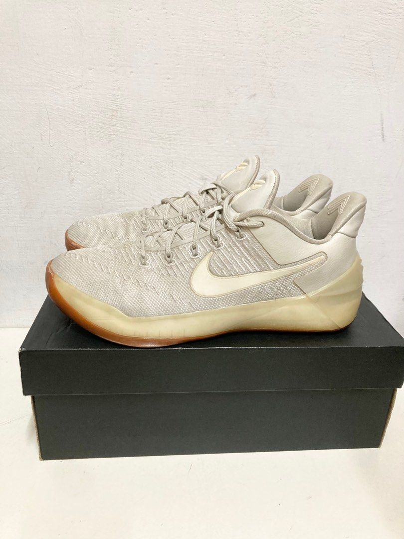 Kobe ad cheap white gum