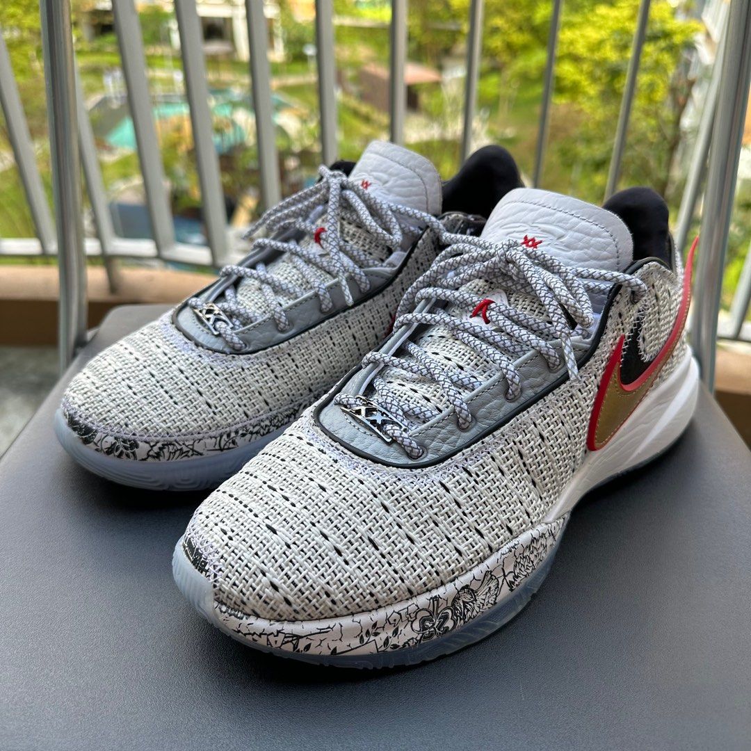 Lebron 15 low discount melon on feet
